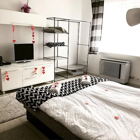 Apartment Mate Gold *